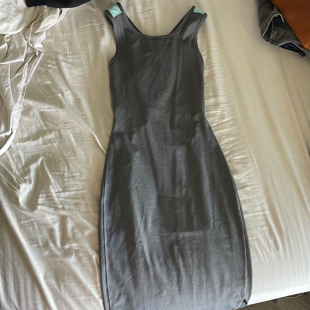 EUC Lululemon cross back dress midi
